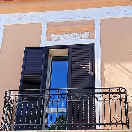 Bed and Breakfast Da Cappellini Изола-делле-Феммине Экстерьер фото